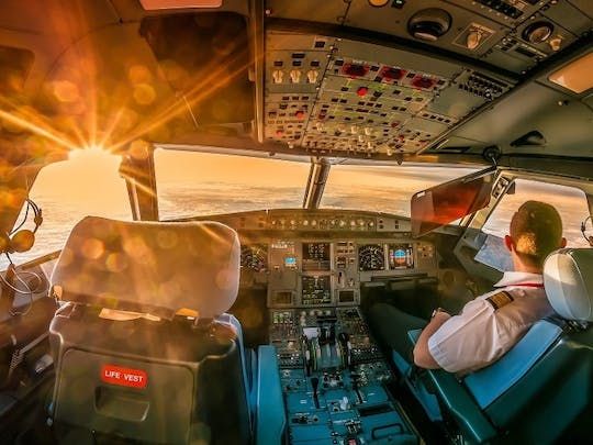 กิจกรรมบินจำลองในเครื่องจำลองการบิน แอร์บัส A320 เป็นเวลา 30 นาทีในแฟรงก์เฟิร์ต