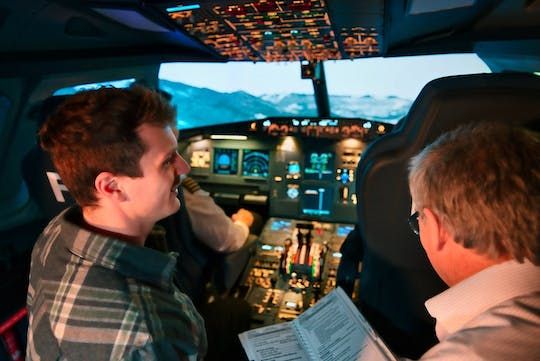 กิจกรรมบินจำลองในเครื่องจำลองการบินแอร์บัส A320 เป็นเวลา 30 นาทีในเม็ตซิงเกน