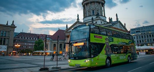 Evening sightseeing tour by bus in Berlin
