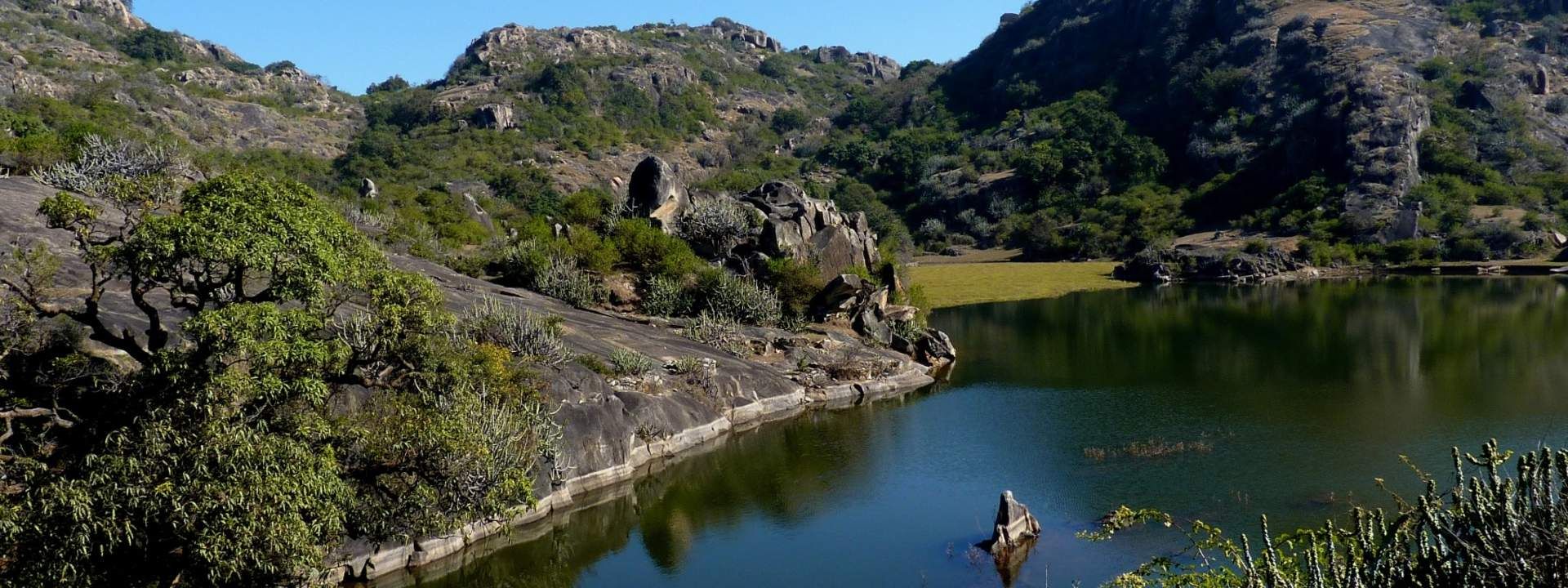 2D1N Mount Abu Scenic Hill Station Tour from Ahmedabad