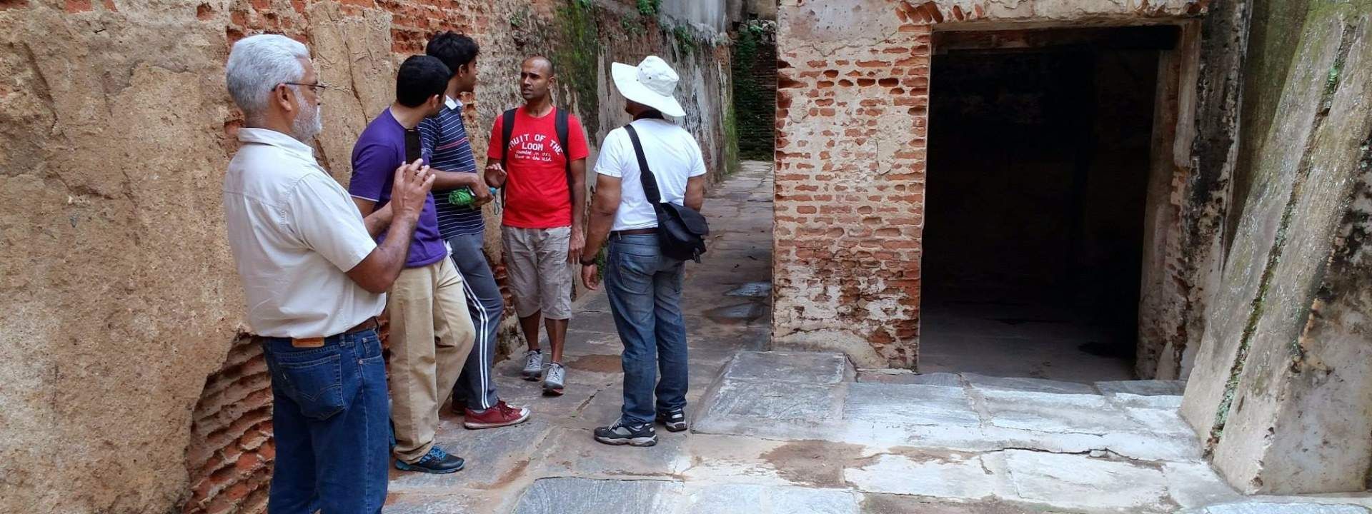 Bangalore Heritage Walk Into The History Of Tipu Sultan Fort And Palace