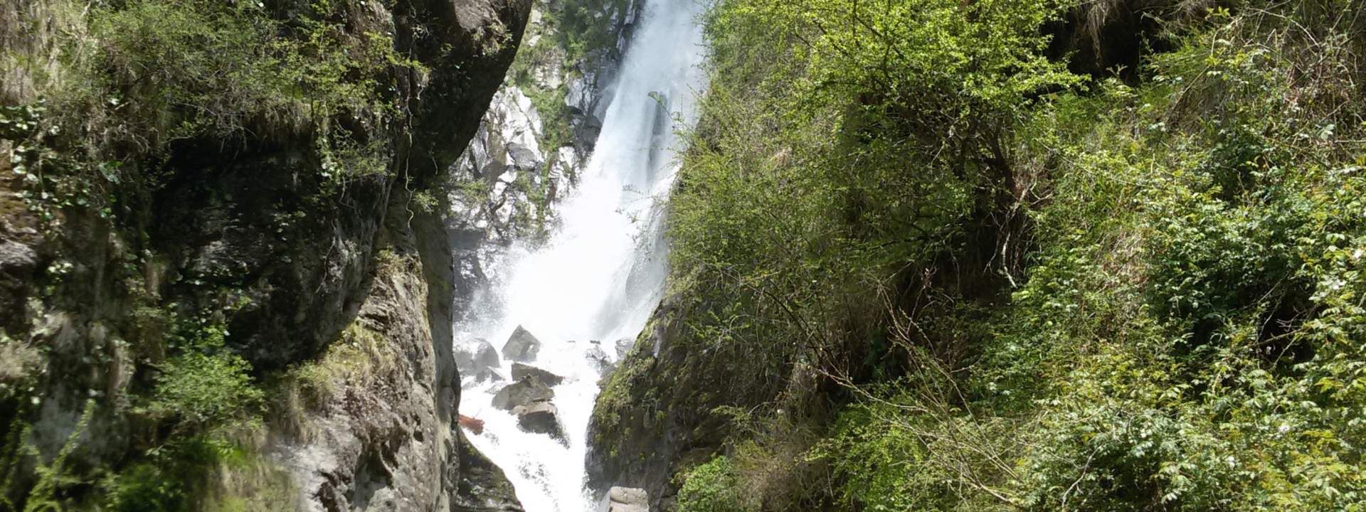 Jogini Waterfall Trek from Manali