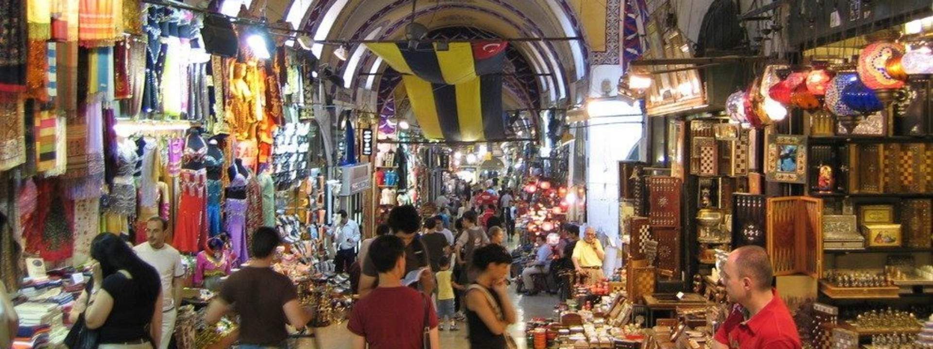 Mumbai Chor Bazaar Walking Tour