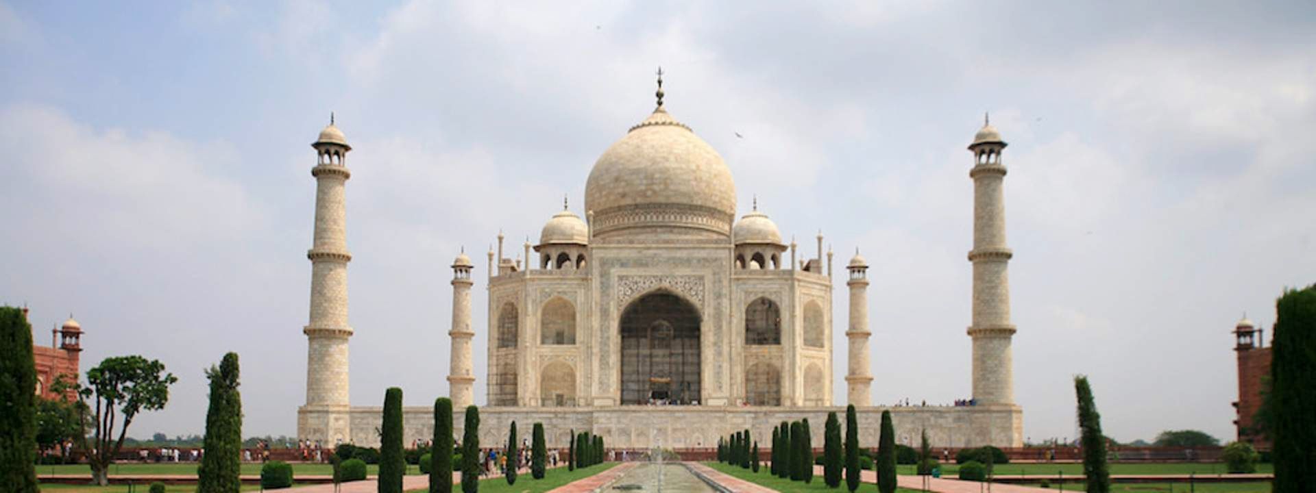Taj Mahal Private Day Tour from Delhi with One Way Airport Transfer