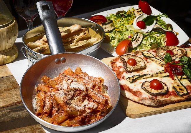 Aperitivo and street food tour in Rome