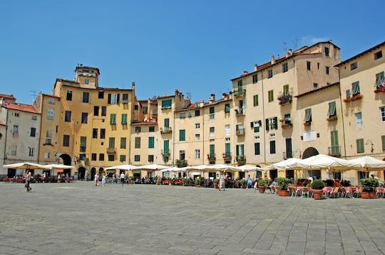 Full-day Pisa and Lucca tour from La Spezia