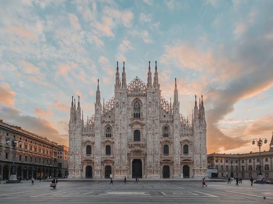 Highlights of Milan exploration game and tour