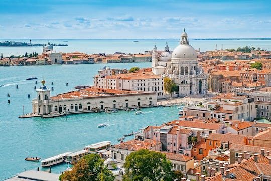 Itineraries to live Venice and its islands