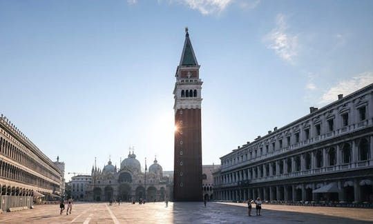 Online exploration game in Venice