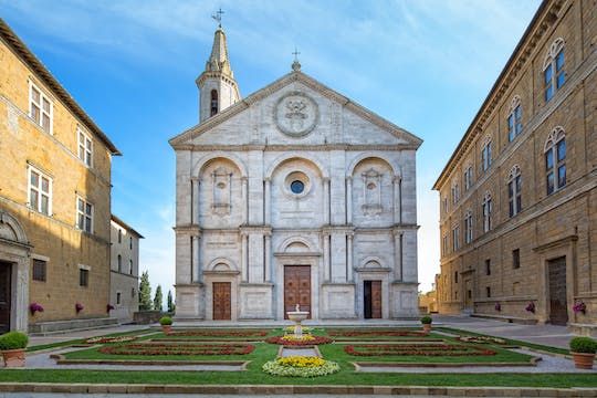 Tickets to Palazzo Piccolomini, Palazzo Borgia, Diocesan Museum, labyrinth and crypt in Pienza