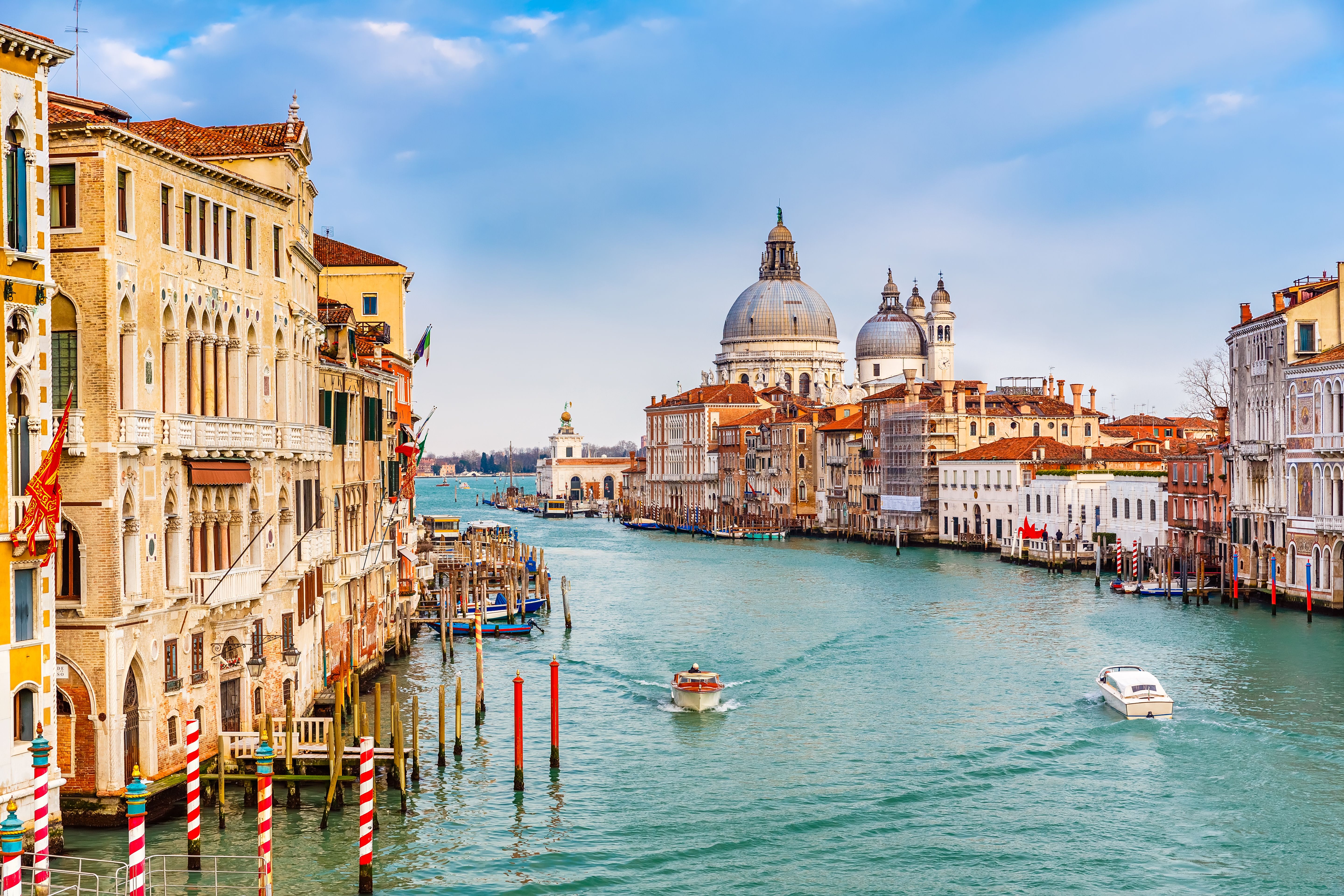 Venice Grand Canal: Guided Boat Tour for Small Group