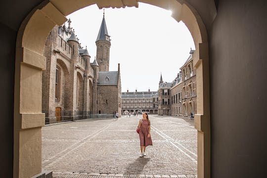 Romantic walking tour in The Hague