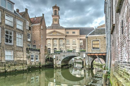 Self guided tour with interactive city game of Dordrecht