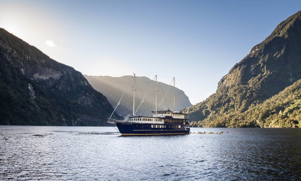 Doubtful Sound Overnight Cruise and Coach from Queenstown