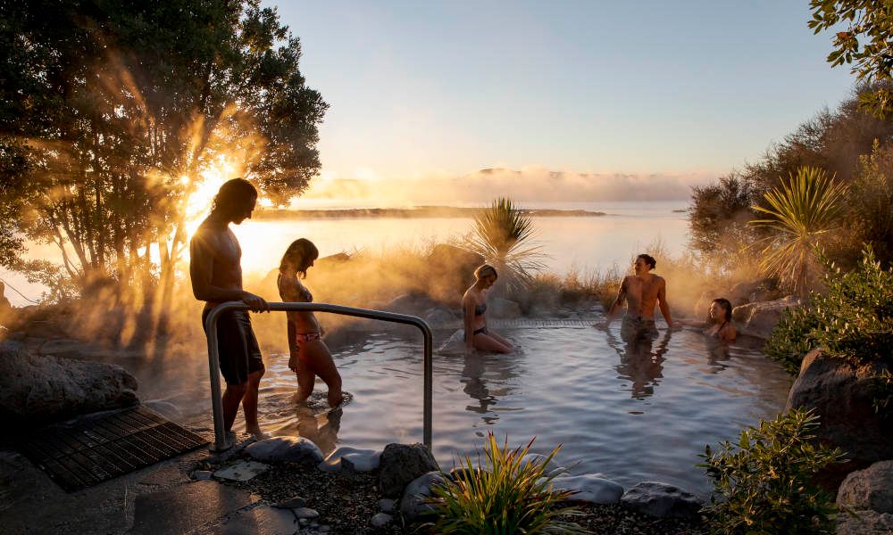 Polynesian Spa Entry & Deluxe Lake Spa