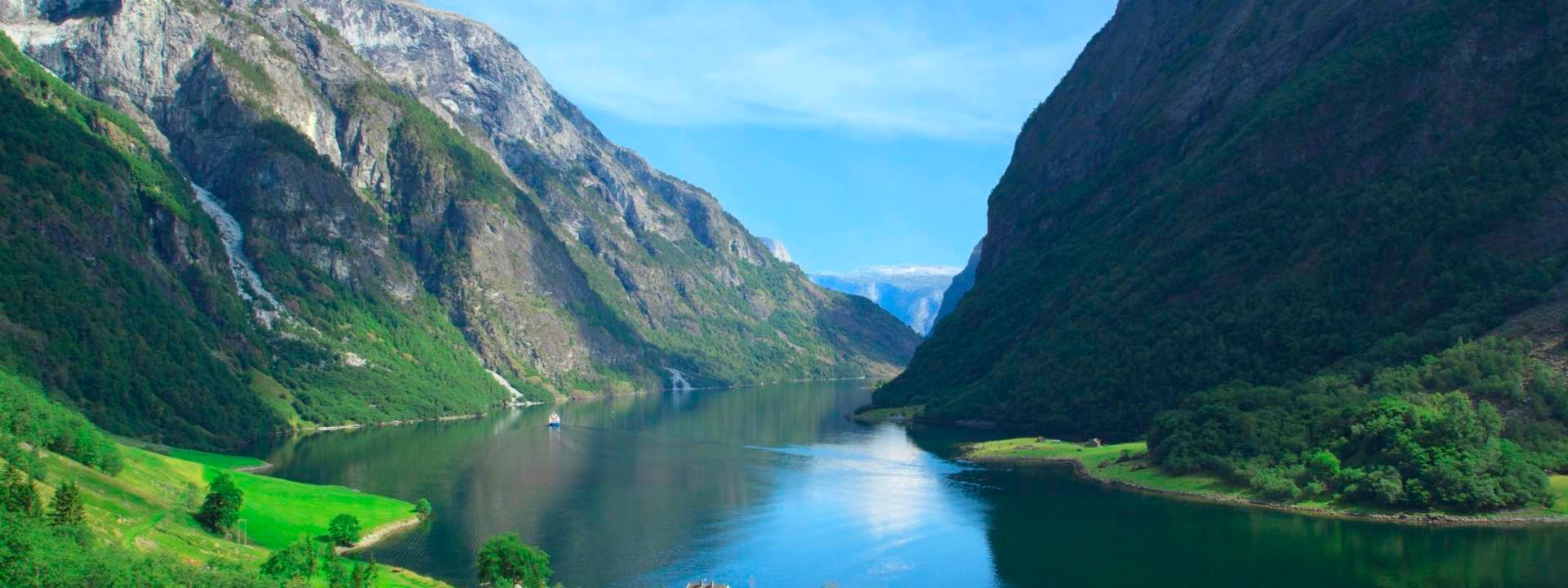Nærøyfjord Cruise with Optional Round Trip Transfers from Flam or Gudvangen