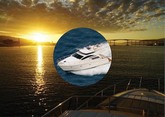 Private midnight sun tour in Tromsø in a luxury yacht