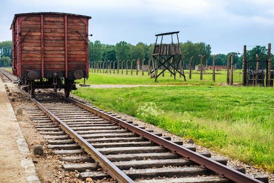 Auschwitz-Birkenau guided tour plus hotel pickup from Krakow