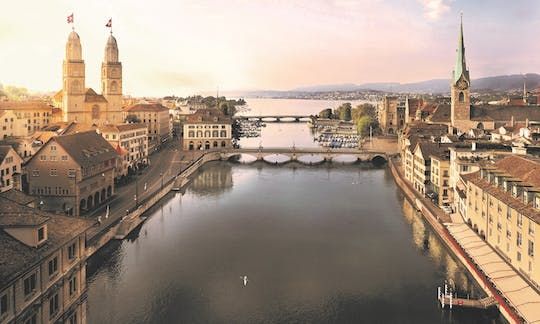Zurich tour with boat cruise and visit of Lindt Home of Chocolate