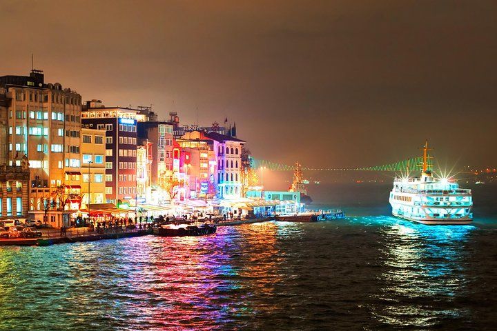 All Inclusive Bosphorus Dinner Cruise with Turkish Night Show from Istanbul