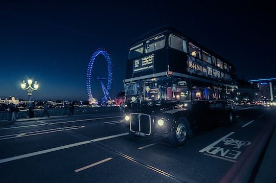 London ghost bus tour and comedy horror show
