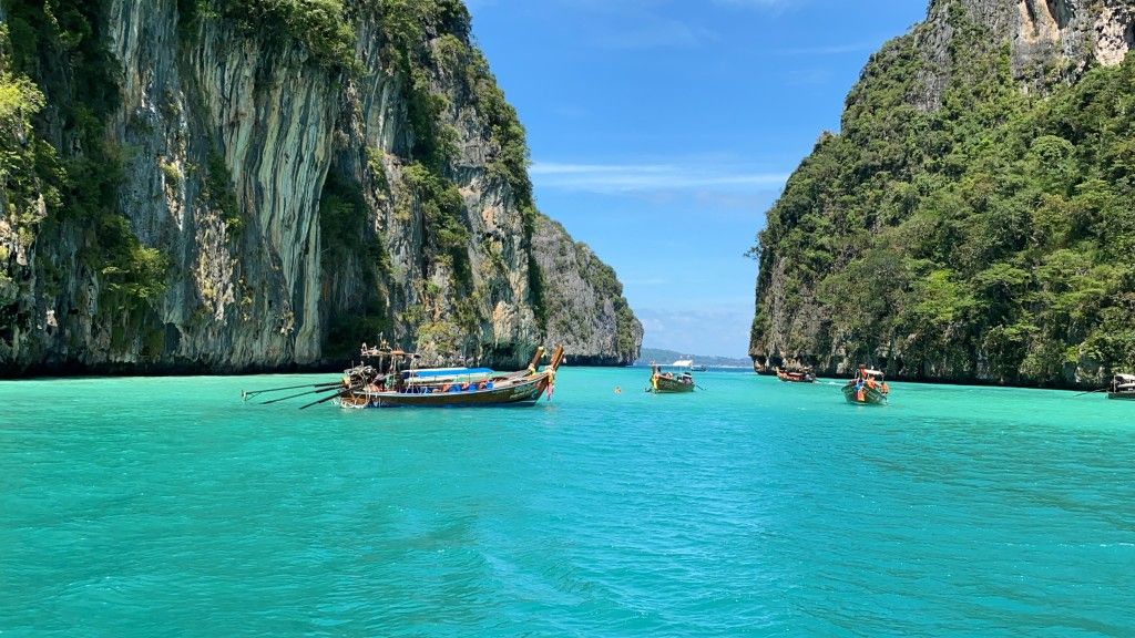 ทัวร์เกาะพีพี-เกาะไข่-อ่าวปิเละ-อ่าวมาหยา เรือสปีดโบ๊ท โดย SEA STAR ANDAMAN