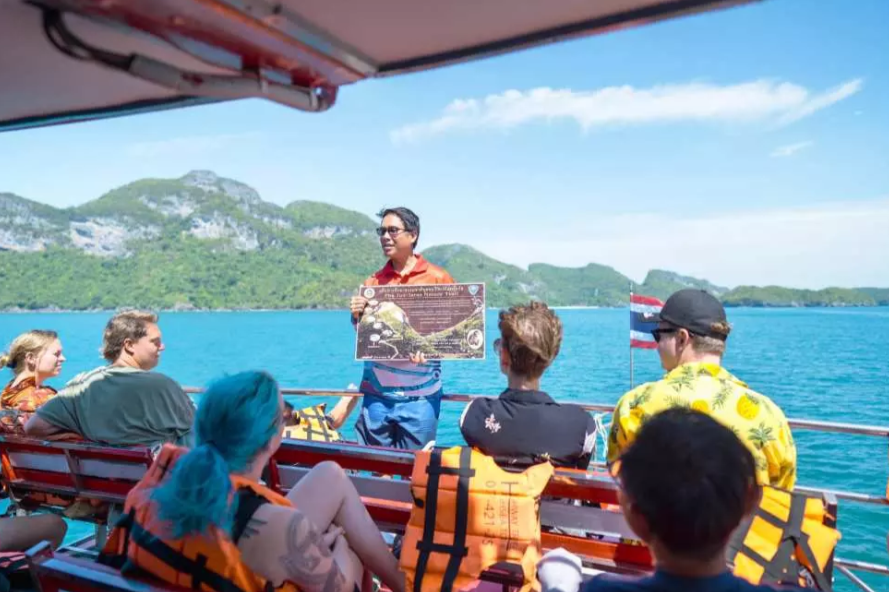 From Samui: Angthong National Marine Park by Big Boat with Lunch & Round-Trip Transfer | Thailand