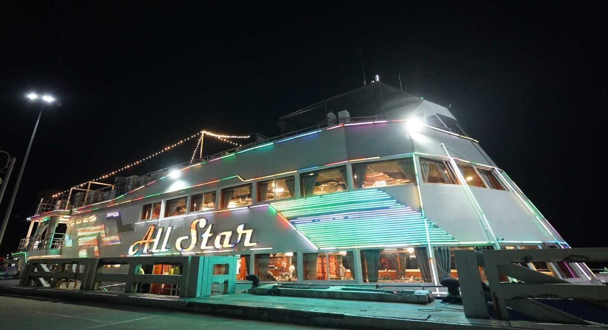 All Star Cruise Pattaya with Dinner and Cabaret Show