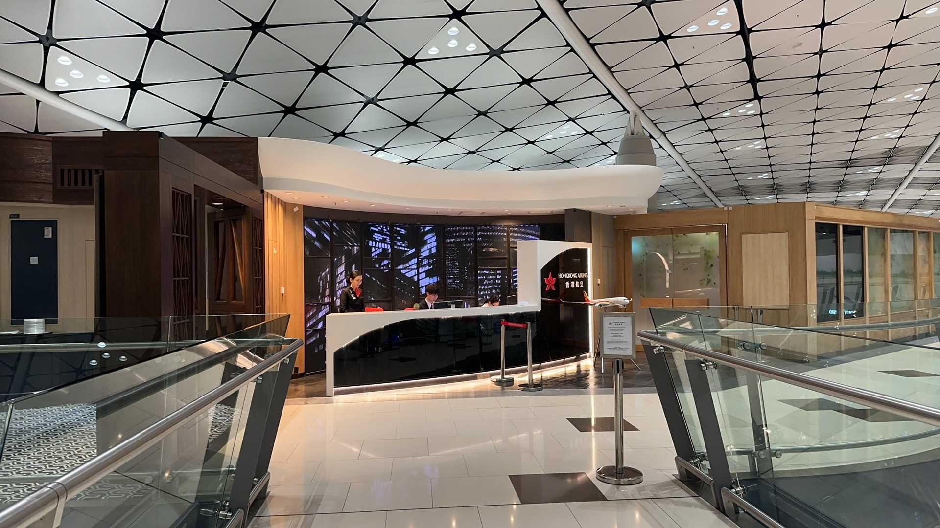 Hong Kong Airlines Lounge (Club Autus) at Hong Kong International ...