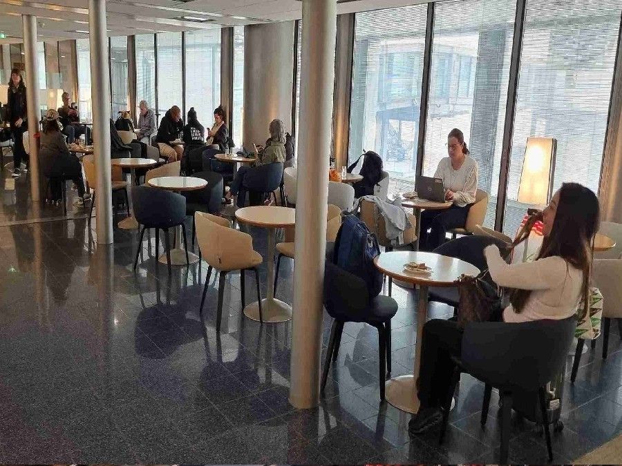 ห้องรับรองสนามบินชาร์ล เดอ โกล (CDG)