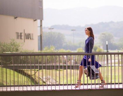 The Mall Luxury Outlet by bus