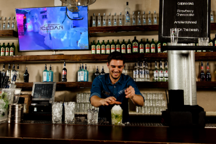 XtraCold Icebar Experience + 3 free drinks