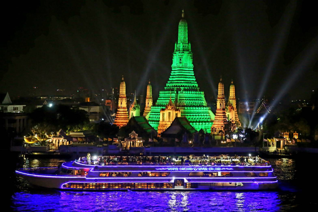 White Orchid Dinner Cruise in Bangkok