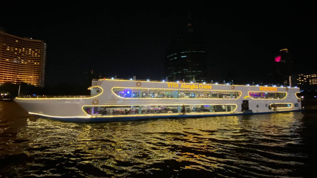 Alangka Cruise at IconSiam Pier no.4