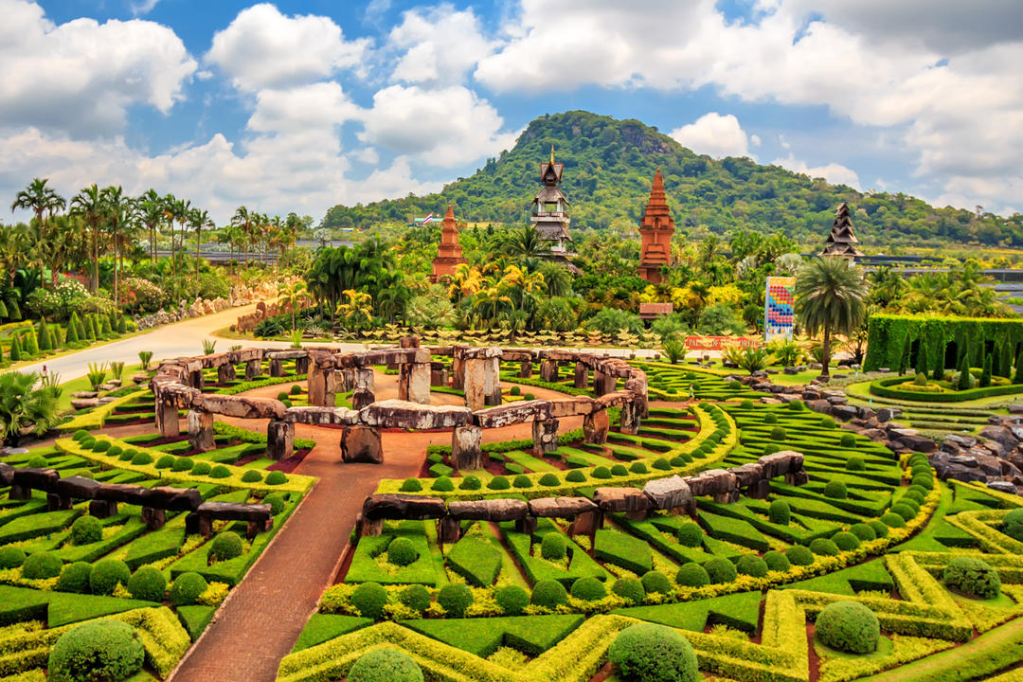 Nong Nooch Tropical Garden Pattaya [FOREIGNER]