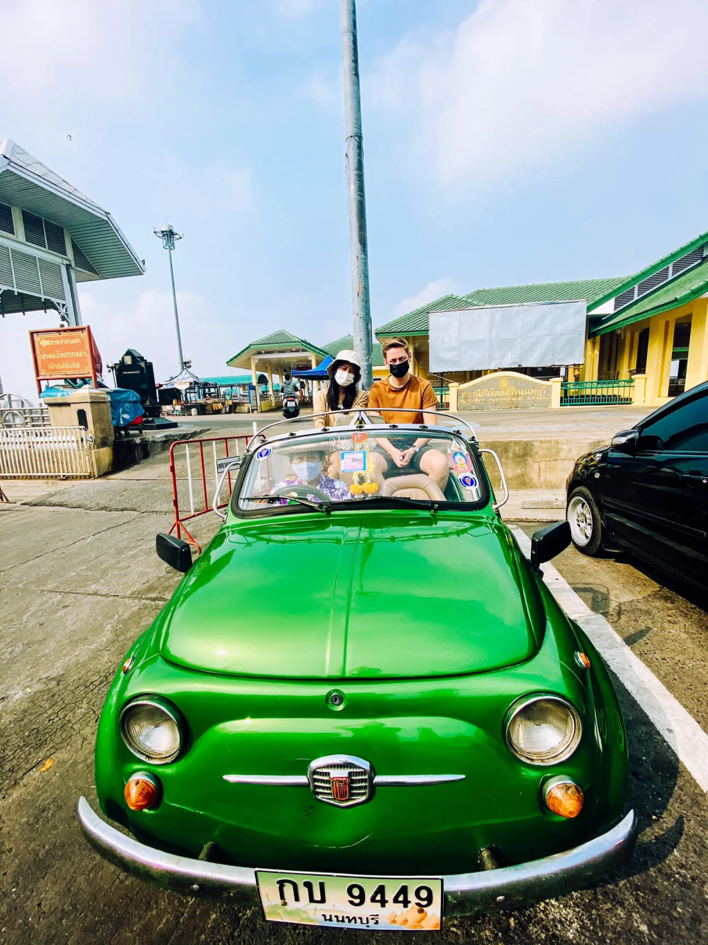 นั่งรถ Fiat ถ่ายรูปวินเทจ ย่านเมืองนนท์ (รถรับ-ส่งจากกรุงเทพฯ)