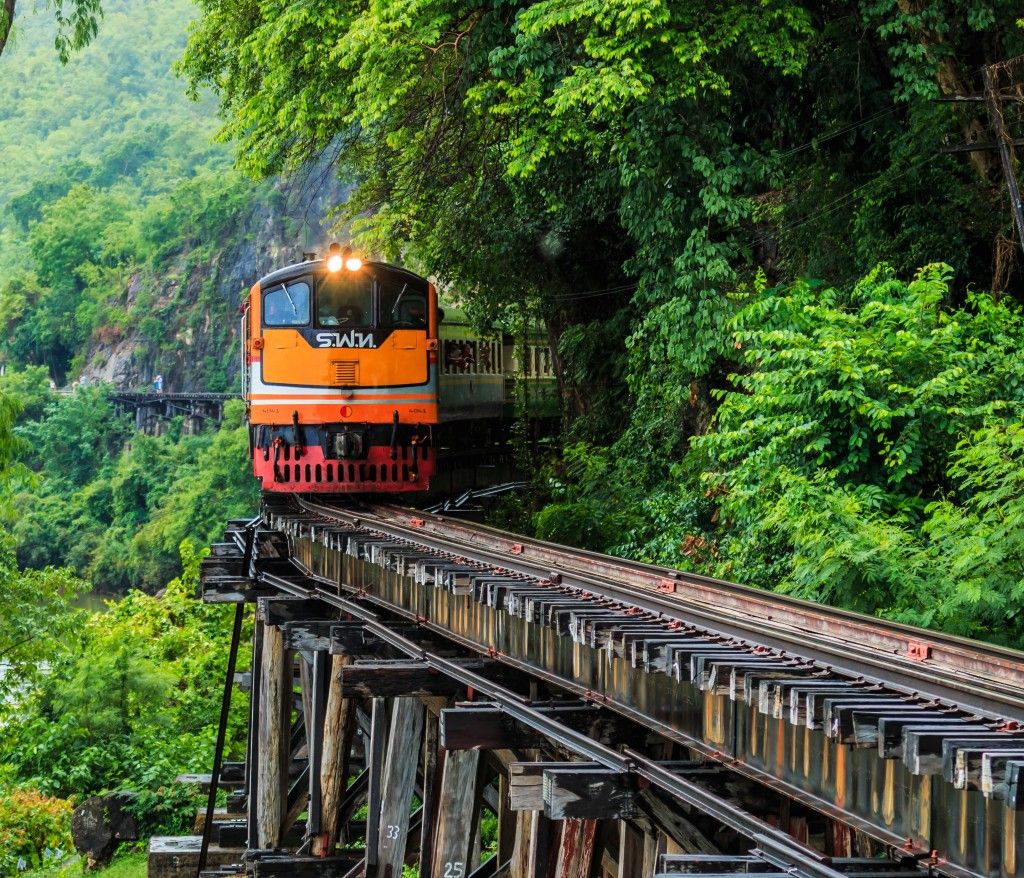 ทริปเส้นทางประวัตศาสตร์ รถไฟสายมรณะ อาบน้ำช้าง มูเตลูวัดถ้ำเสือเมืองกาญ (มัคคุเทศก์และรถรับ-ส่งจากกรุงเทพฯ)