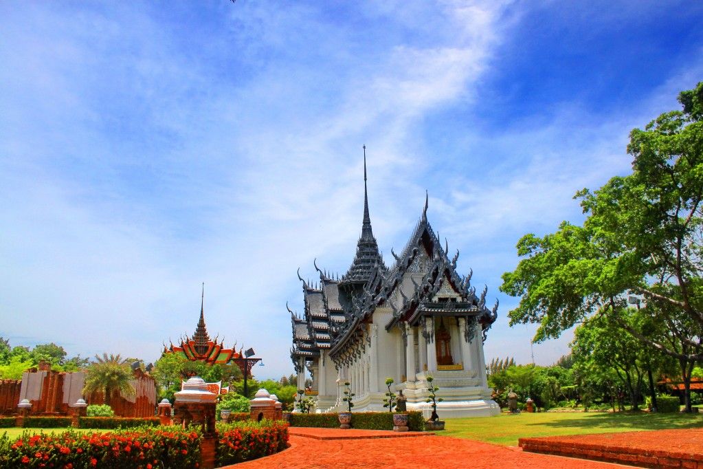 เที่ยวเมืองโบราณ ช้างสามเศียร เอาใจสายมูในหนึ่งวัน (มัคคุเทศก์และรถรับ-ส่งจากกรุงเทพฯ)