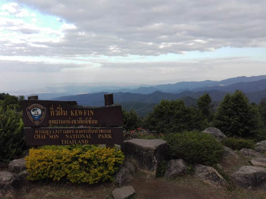 Conquer the Majestic Mountain Temples of Lampang