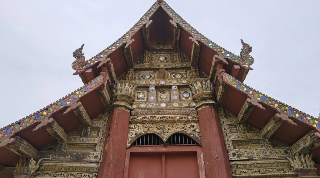 Chiang Mai Old Temples Tour (Guide & Transfer from Chiang Mai)