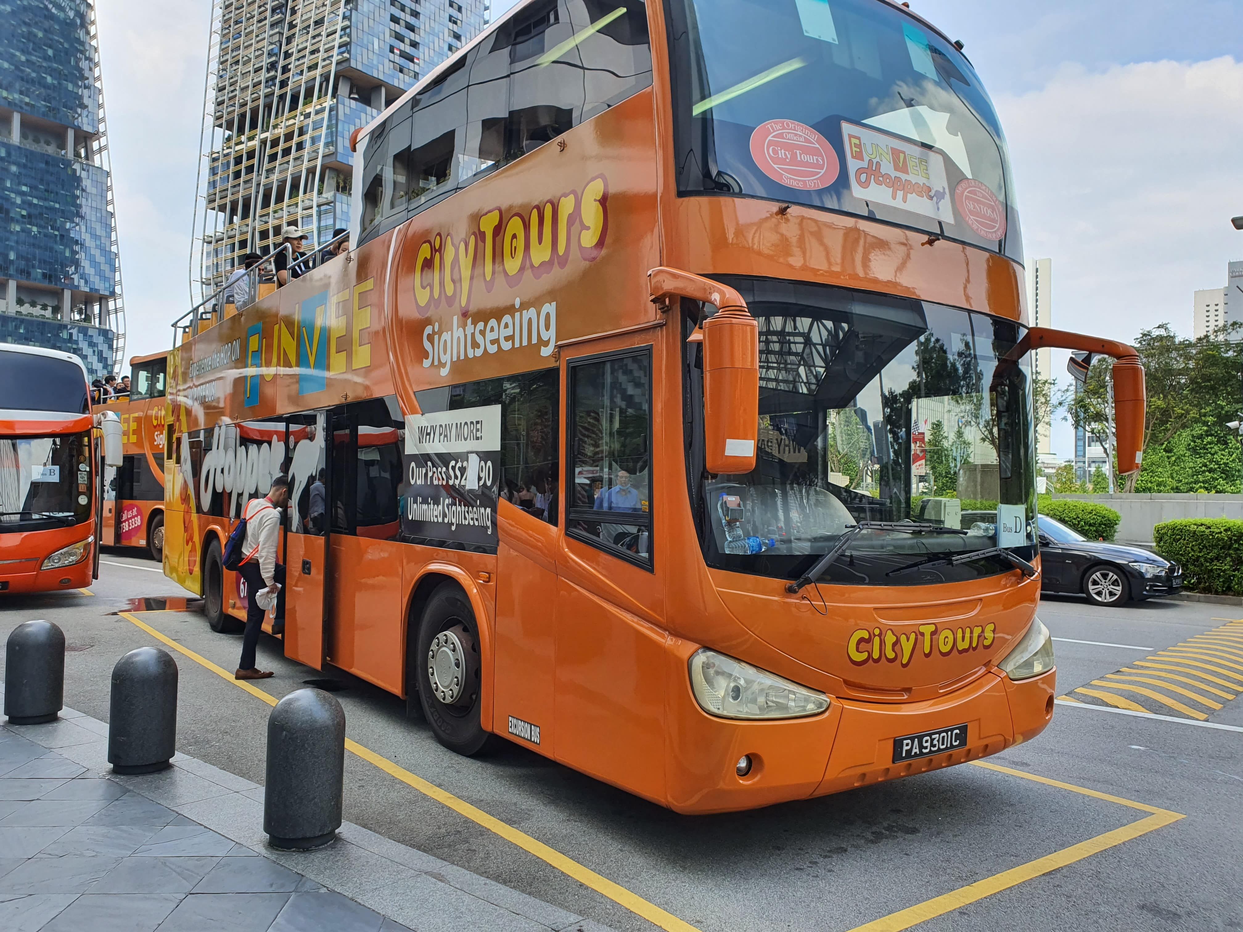 Gardens by the Bay 2 โดม พร้อมทัวร์ FunVee ฟรี 2 ชั่วโมง