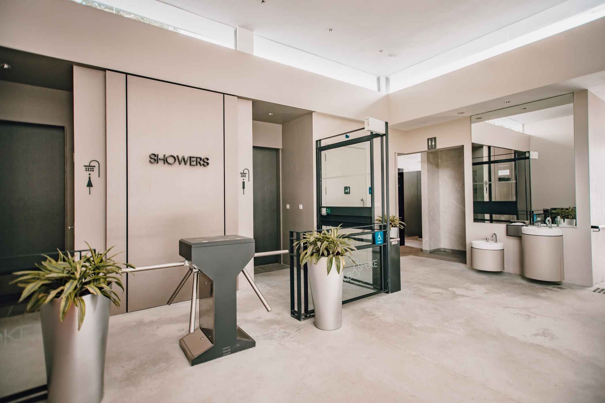 Pay-Per-Use Showers at Hub & Spoke Changi Airport (Public Area)
