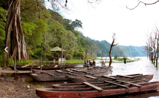 ทริปเดินป่าฝนที่ภูเขาเลซุงและพายเรือแคนูในมุนดุก วิลเดอร์เนส