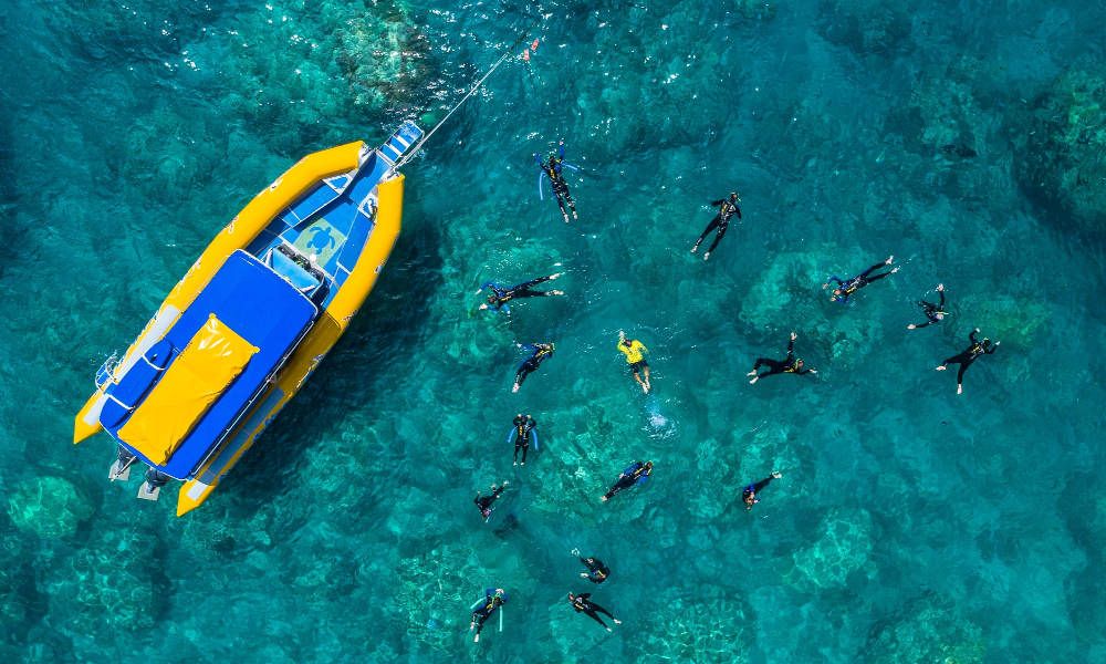 60 Minute Whitsunday Flight and Southern Lights Rafting Package