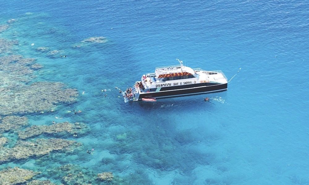 ล่องเรือ Great Barrier Reef Dreamtime พร้อมเจ้าหน้าที่พิทักษ์ทะเลพื้นเมือง