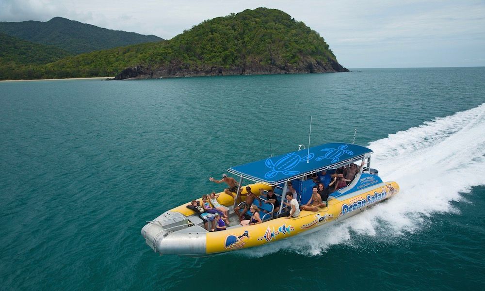 ทริปดำน้ำตื้น Great Barrier Reef จาก Cape Tribulation