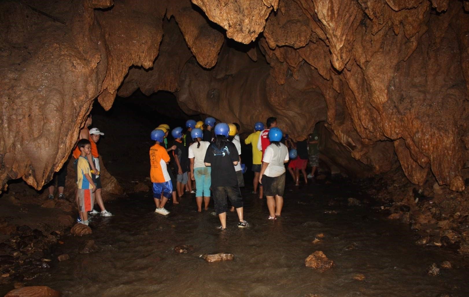 ทัวร์สำรวจถ้ำเทมปุรุง (Tempurung Cave) ในอีโปห์