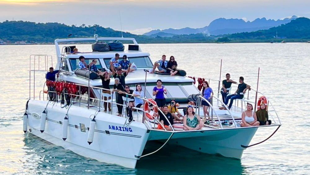 Wise Lee Holidays (Sunset Cruise)