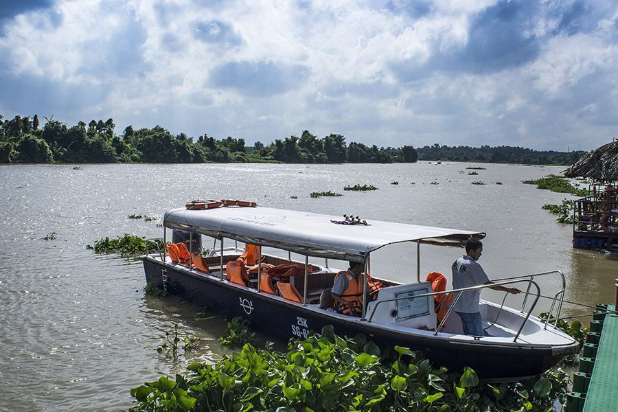 Cu Chi Tunnels by Speedboat Along Saigon River