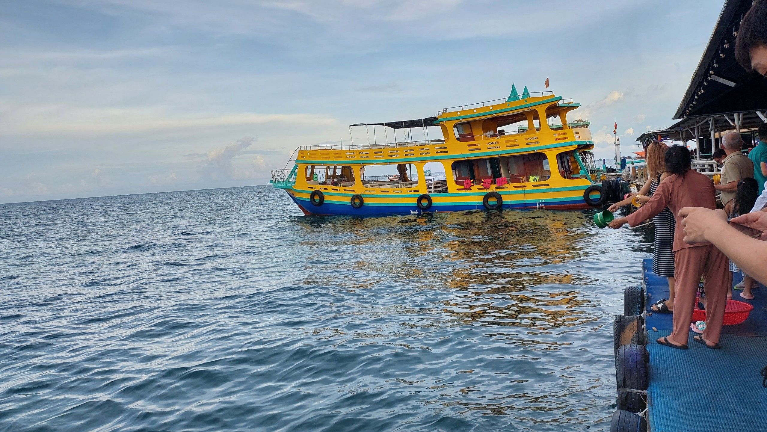 Discovery 2 island by Boat